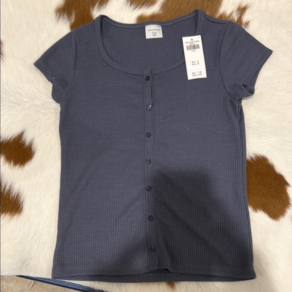 Gray Button-Up Ribbed T-Shirt